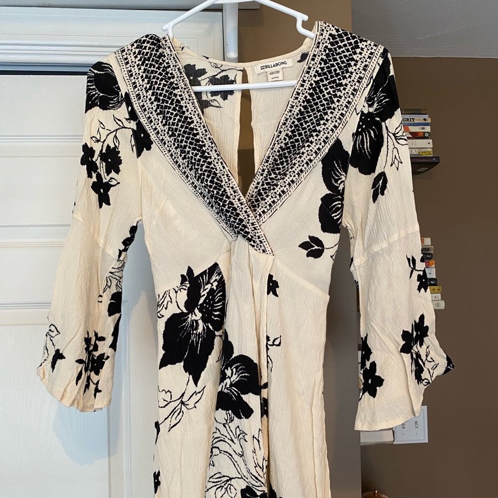 Billabong coverup dress